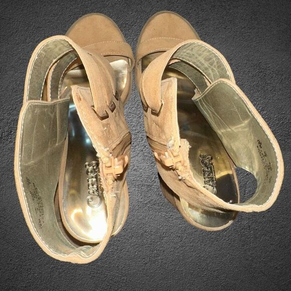 CARLOS by Carlos Santana Size 10M JoJo Tan Brown Suede Sandal Strap 4inch heel - Picture 7 of 8